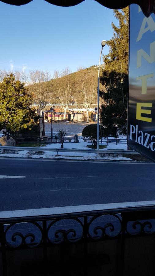 Hostal Plaza 埃尔埃斯皮纳尔 外观 照片