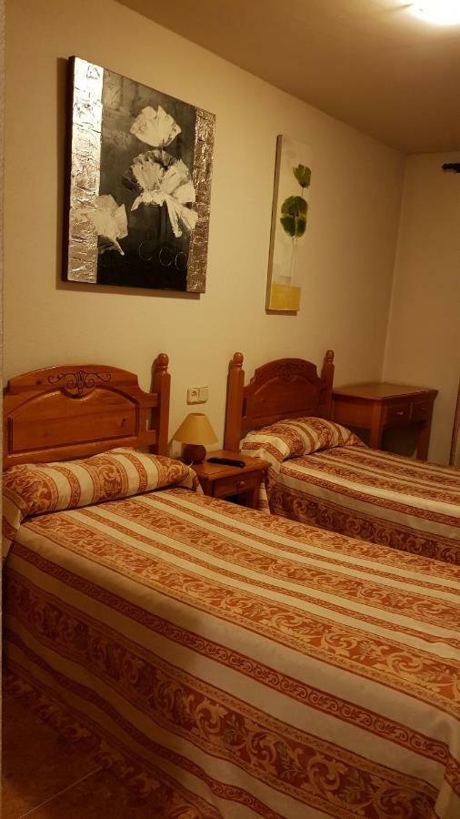 Hostal Plaza 埃尔埃斯皮纳尔 外观 照片